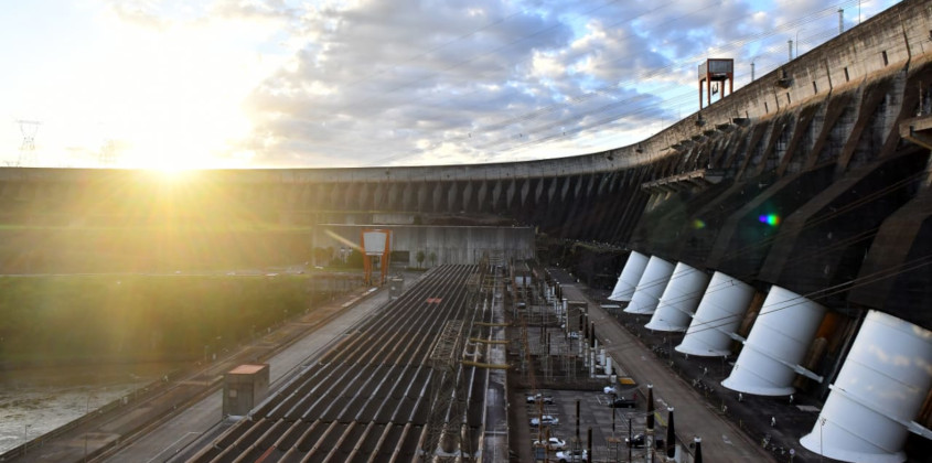 Itaipú anuncia nuevo récord de producción de energía en noviembre