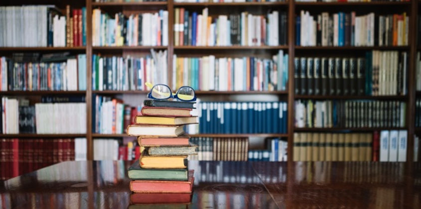 Polícia prende na Espanha homem que pegou 222 livros de biblioteca