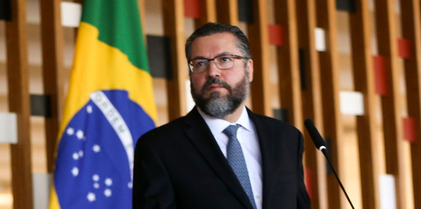 Araújo diz que Brasil e EUA começam nova etapa nas relações bilaterais