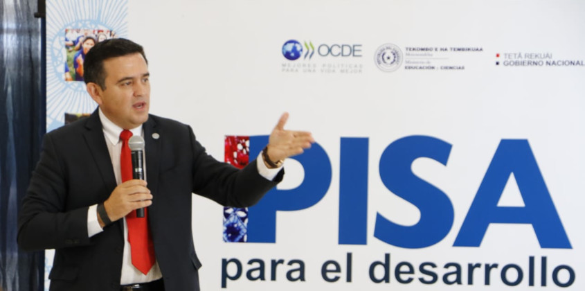 Ministro pidió apoyo de todos los sectores para “sacar a la educación de terapia”