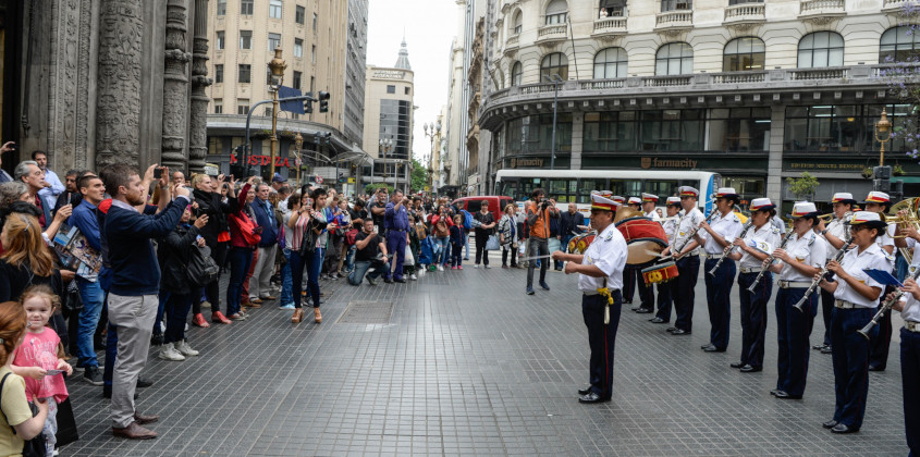 La banda de música femenina del Colegio Militar de la Nación brindó un concierto por el Día Internacional de la Eliminación de la Violencia contra la Mujer