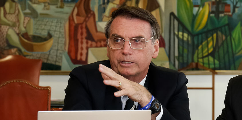 Bolsonaro assina Medida Provisória para combater fraudes na Previdência