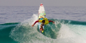 Gabriel Medina é bicampeão mundial de surfe profissional